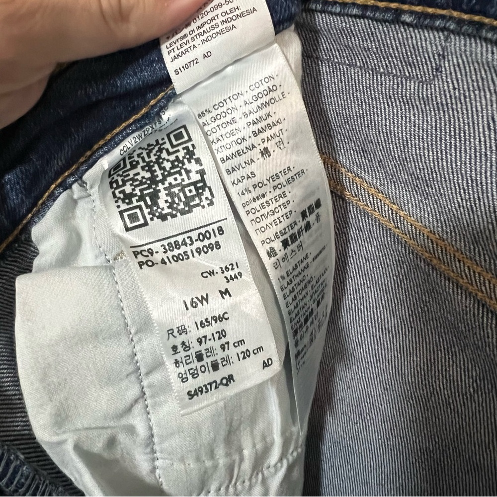 Levi’s Ribcage Straight Ankle Jeans - Picture 14 of 14